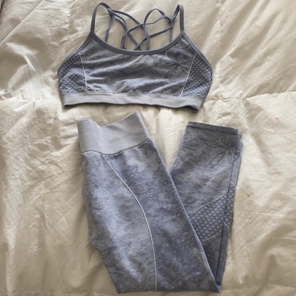 Fabletics adorable two piece workout set